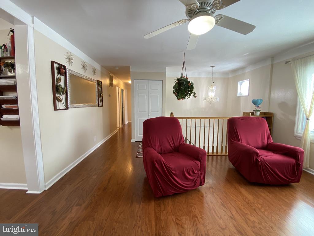 603 West Poplar Road Sterling, VA 20164 - Photo 3 of 22 603 W Poplar Road Living Room w New Flooring