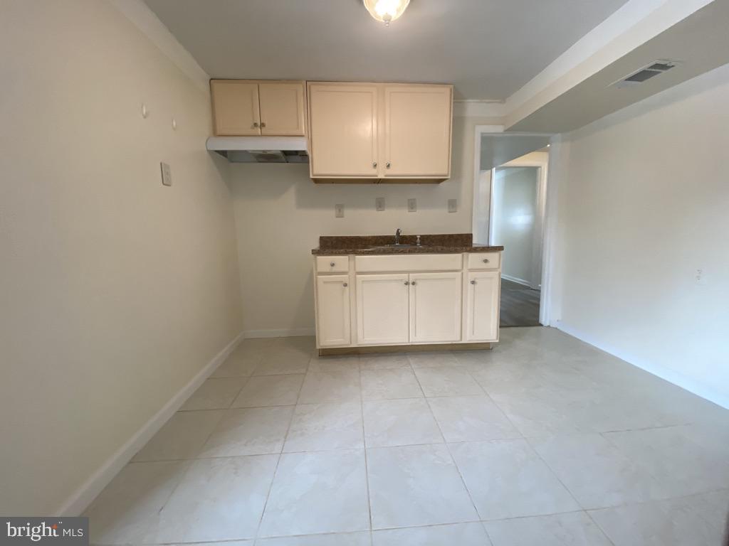 603 West Poplar Road Sterling, VA 20164 - Photo 21 of 22 603 W Poplar Road Lower Level Kitchenette