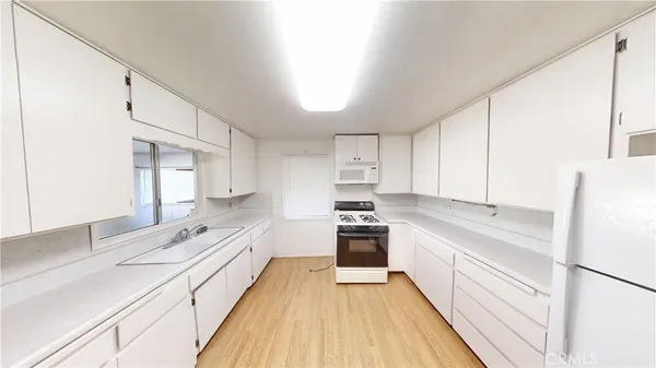 $2,200 | 642 West Ave L, Calimesa, CA 92320