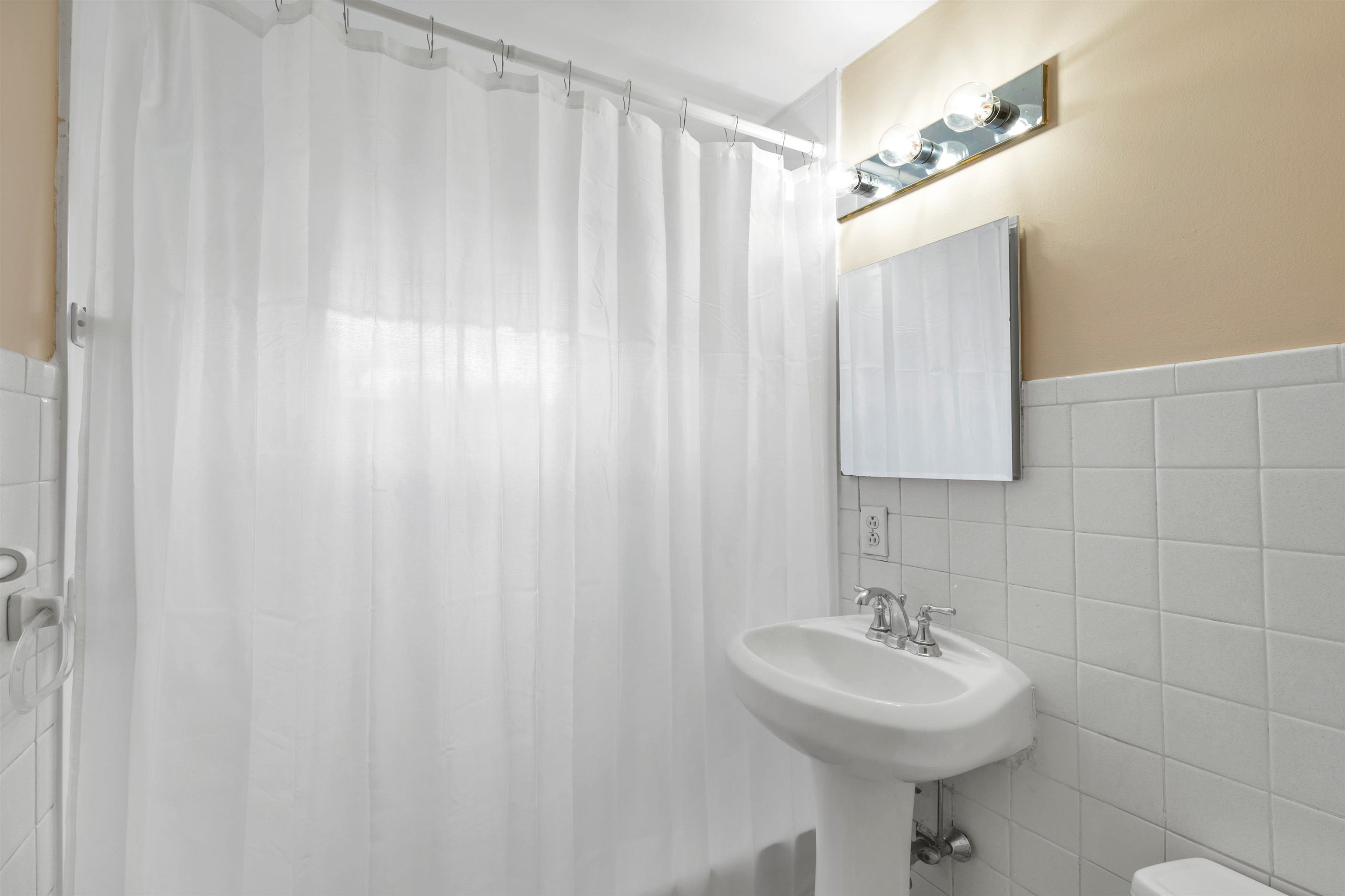 8 Oxbow Lane Dover, NH 03820 - Photo 11 of 40