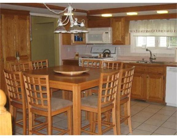 286 Andover Road Billerica, MA 01821 - Photo 7 of 27