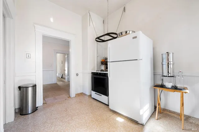 $975,000 | 1325 Calistoga Avenue, Napa, CA 94559