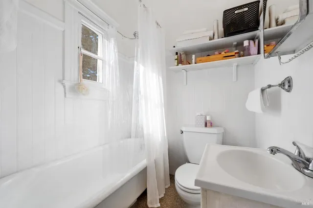 $975,000 | 1325 Calistoga Avenue, Napa, CA 94559