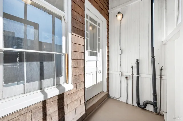 $975,000 | 1325 Calistoga Avenue, Napa, CA 94559