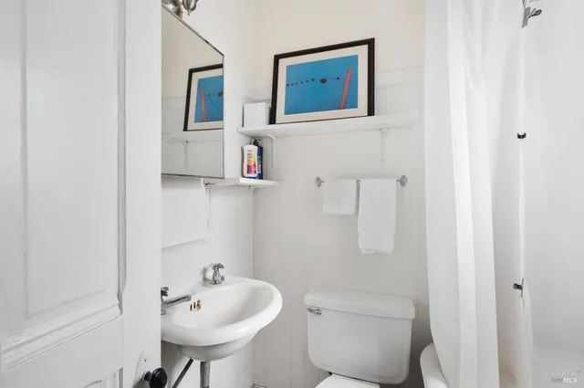 $975,000 | 1325 Calistoga Avenue, Napa, CA 94559