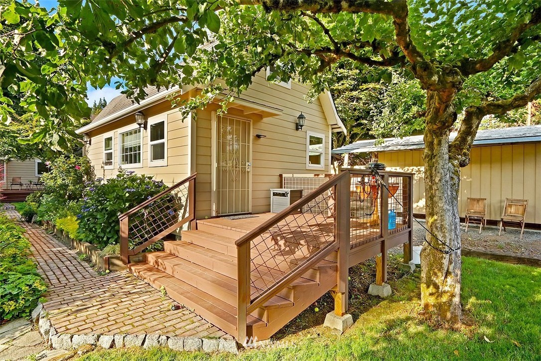220 174th Street Southwest Bothell, WA 98012 - Photo 26 of 35 a view of a house with backyard and sitting area