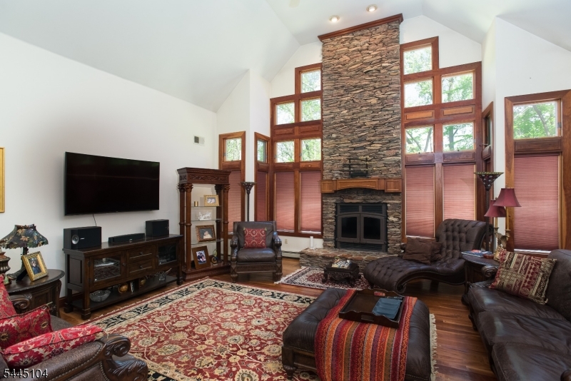 203 Rock Road West Green Brook, NJ 08812 - Photo 9 of 26