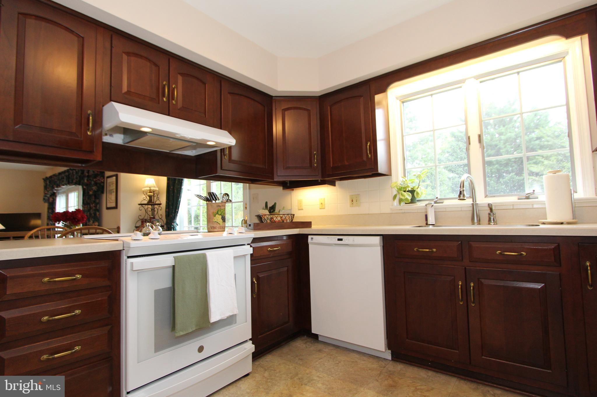 6670 Springhill Drive Frederick, MD 21702 - Photo 13 of 98 Kitchen, view 3