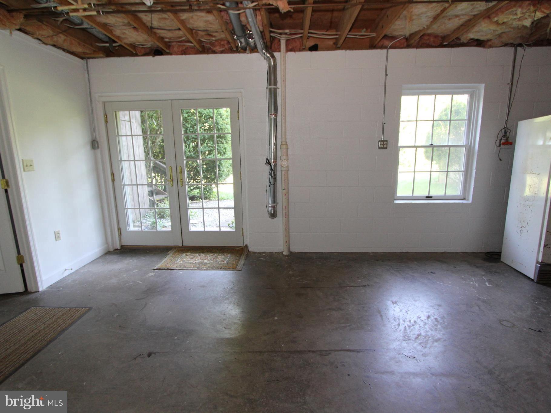 6670 Springhill Drive Frederick, MD 21702 - Photo 53 of 98 Walkout to the private yard