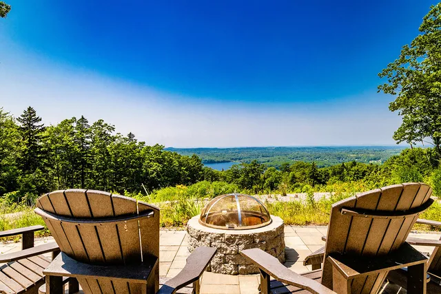 $975,000 | 107 Acadian Oak Lane, Sedgwick, ME 04676