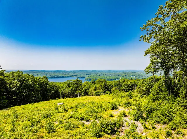 $975,000 | 107 Acadian Oak Lane, Sedgwick, ME 04676