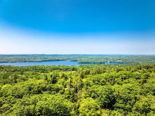 $975,000 | 107 Acadian Oak Lane, Sedgwick, ME 04676