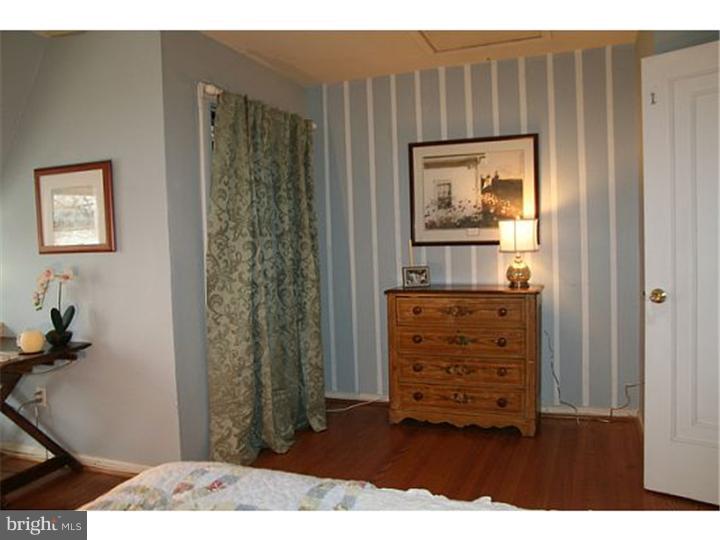 2922 Mapleshade Road Ardmore, PA 19003 - Photo 17 of 24