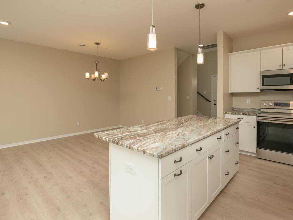 5073 56th Street Northwest Rochester, MN 55901 - Photo 4 of 27 Gallery Image 4