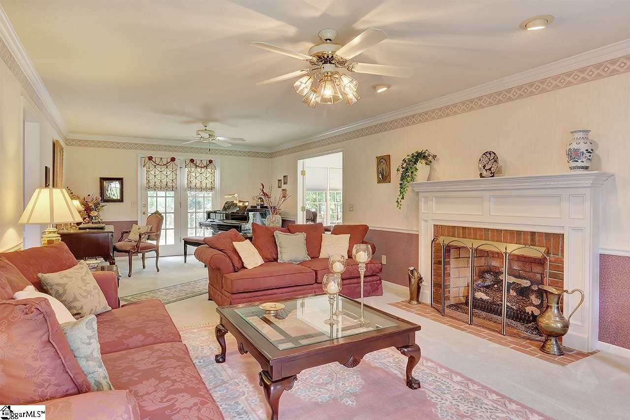 1010 3 Bridges Road Easley, SC 29642 - Photo 7 of 36 Gallery Image 7