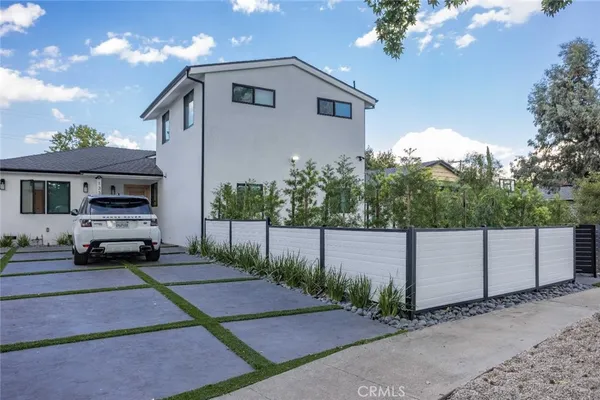 $6,300 | 13355 Debby Street, Valley Glen, CA 91401