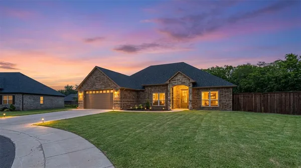 $410,000 | 533 Limestone Circle, Mabank, TX 75147