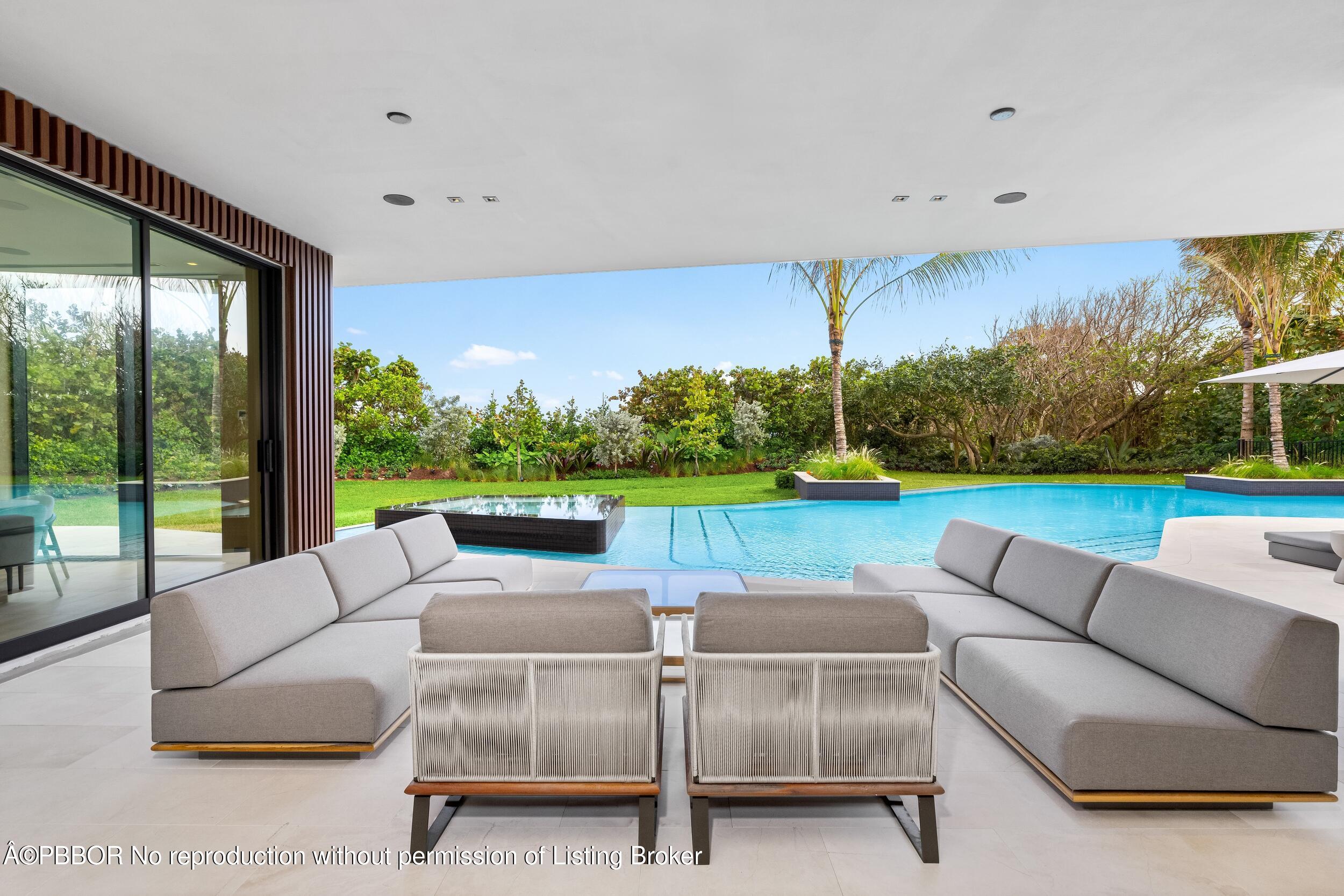 310 South Beach Road Jupiter Island, FL 33455 - Photo 11 of 32 Loggia