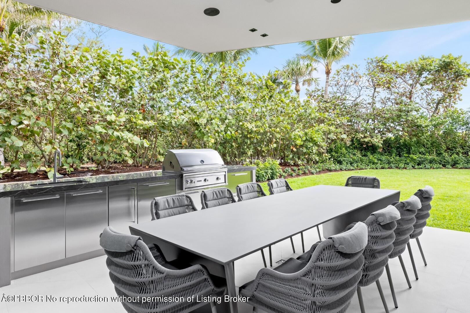 310 South Beach Road Jupiter Island, FL 33455 - Photo 12 of 32 Patio