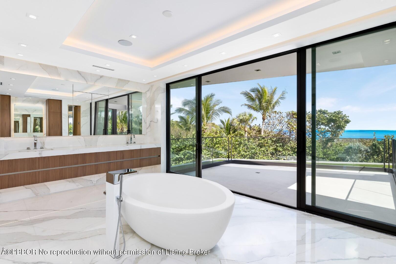 310 South Beach Road Jupiter Island, FL 33455 - Photo 21 of 32 Primary Bath