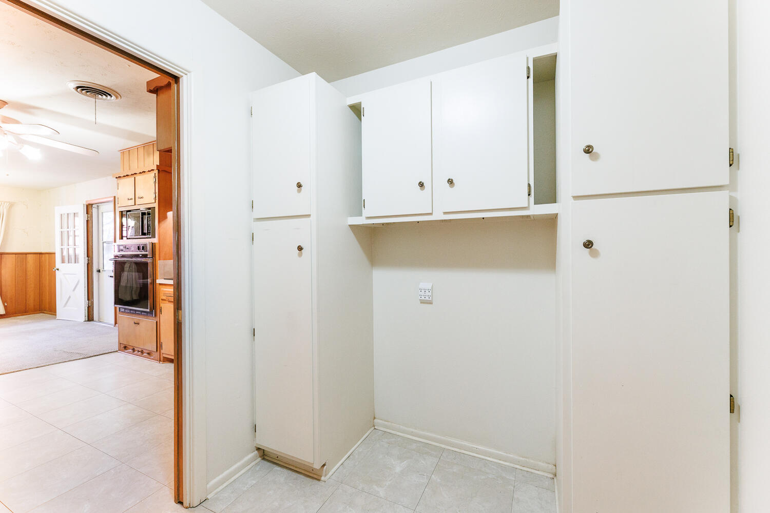 3422 59th Street Lubbock, TX 79413 - Photo 36 of 46 Utility Room
