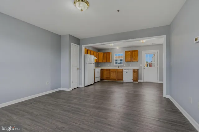 $1,950 | 221 North Brown Street, Fruitland, MD 21826