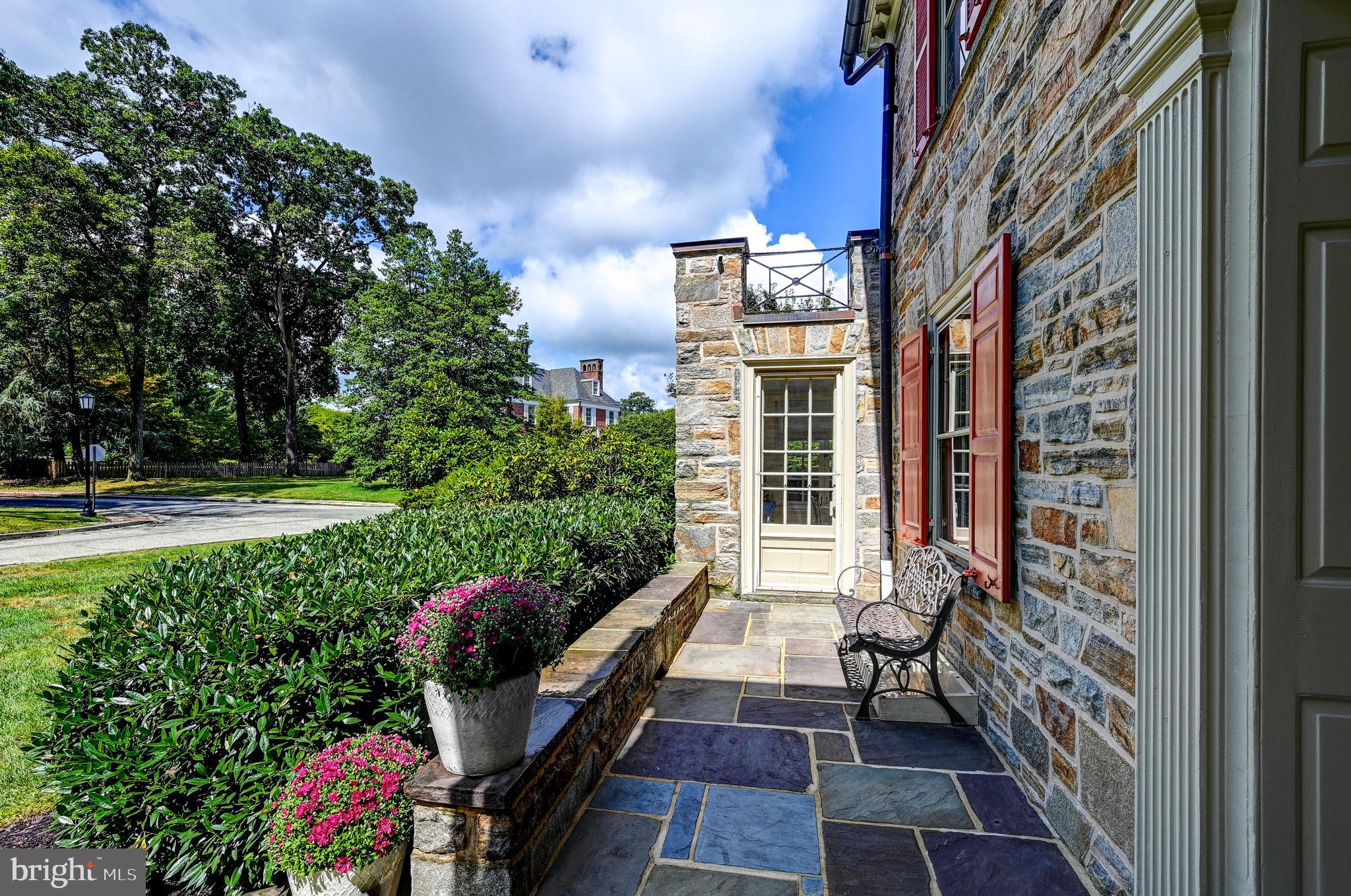 5507 St Albans Way Baltimore, MD 21212 - Photo 5 of 61