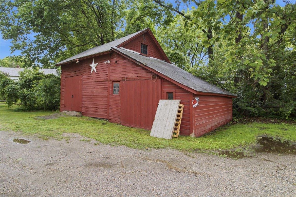 105 Hicks Avenue Bennington, VT 05201 - Photo 37 of 42