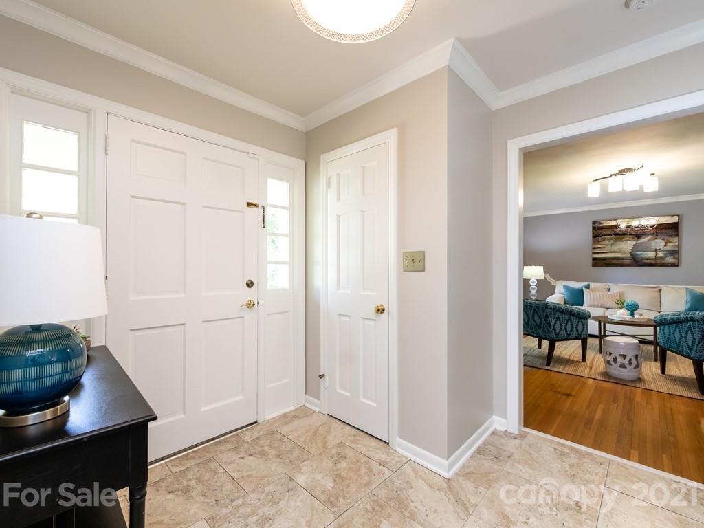 5934 Kirkpatrick Road Charlotte, NC 28211 - Photo 5 of 47 Gallery Image 5