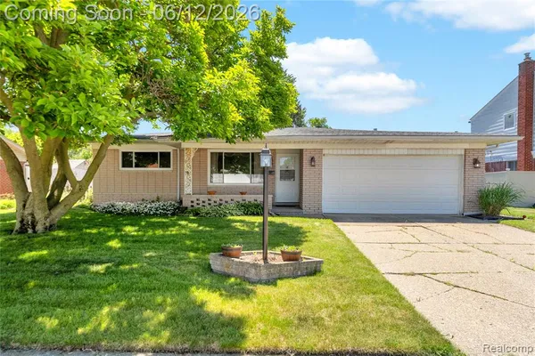 $235,000 | 4840 Iowa Drive, Warren, MI 48092