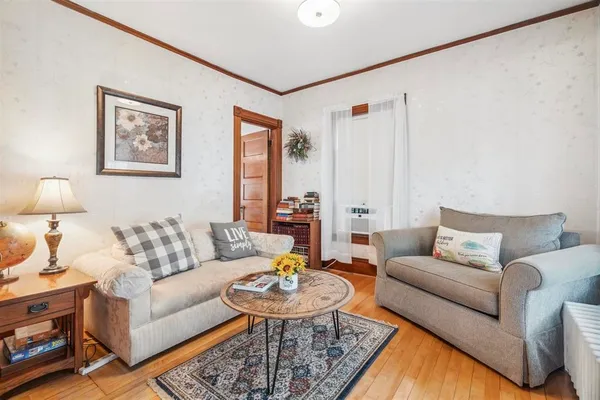$500,000 | 73 Gilford Avenue, Laconia, NH 03246