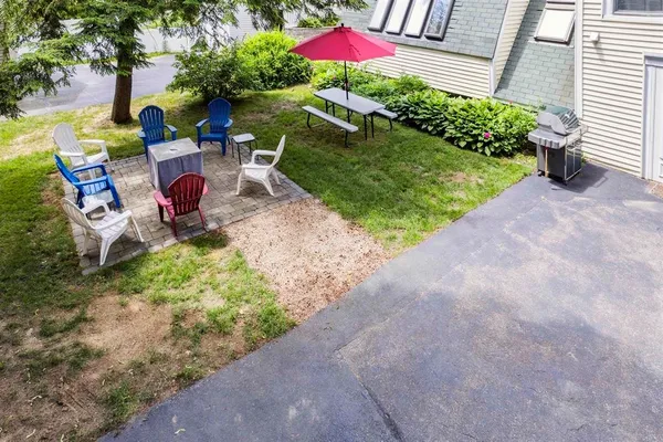 $500,000 | 73 Gilford Avenue, Laconia, NH 03246