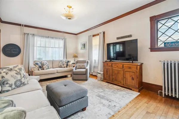 $500,000 | 73 Gilford Avenue, Laconia, NH 03246