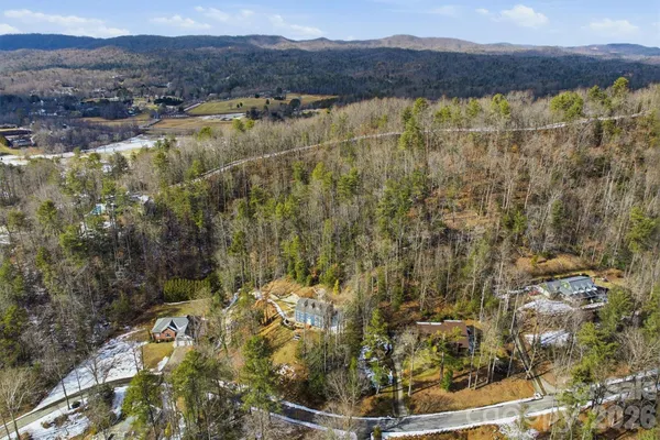 $499,900 | 3132 Stoney Brook Drive, Lenoir, NC 28645