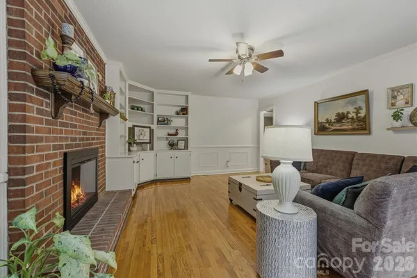 $499,900 | 3132 Stoney Brook Drive, Lenoir, NC 28645