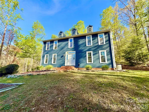 $489,900 | 3132 Stoney Brook Drive, Lenoir, NC 28645