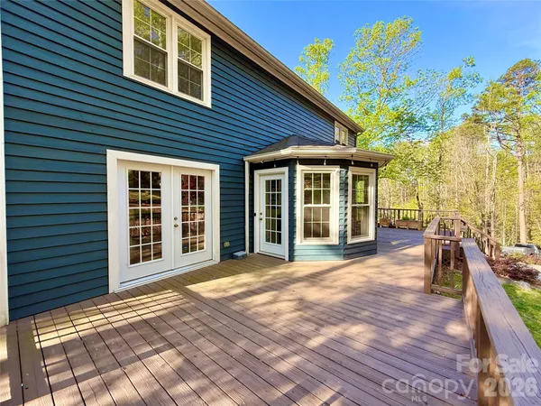 $489,900 | 3132 Stoney Brook Drive, Lenoir, NC 28645