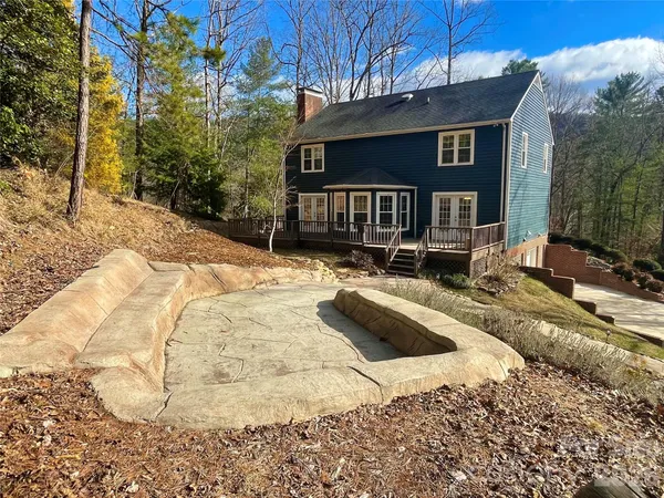 $499,900 | 3132 Stoney Brook Drive, Lenoir, NC 28645