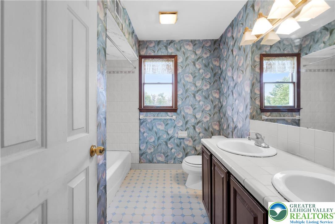 547 Roberts Road Nazareth, PA 18064 - Photo 31 of 56 Gallery Image 31