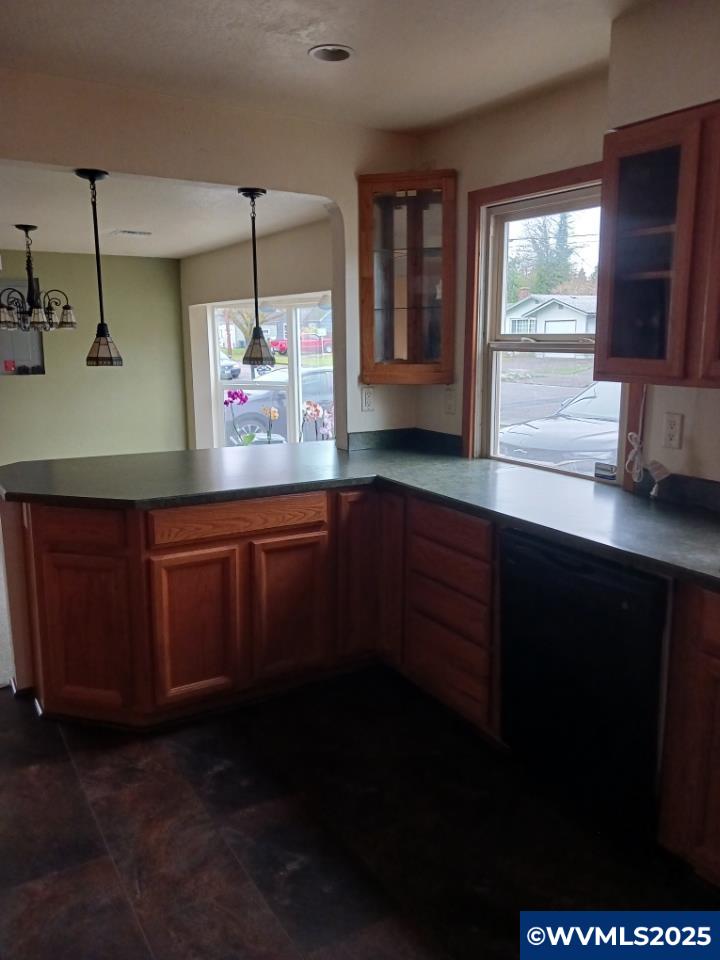 994 Cleveland Street Lebanon, OR 97355 - Photo 5 of 19 Gallery Image 5