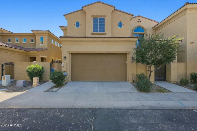 $2,495 | 1367 South Country Club Drive, Unit 1018, Mesa, AZ 85210