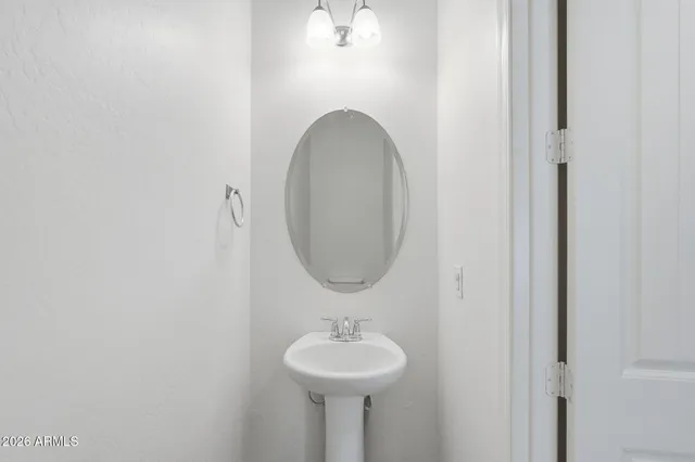 $2,495 | 1367 South Country Club Drive, Unit 1018, Mesa, AZ 85210