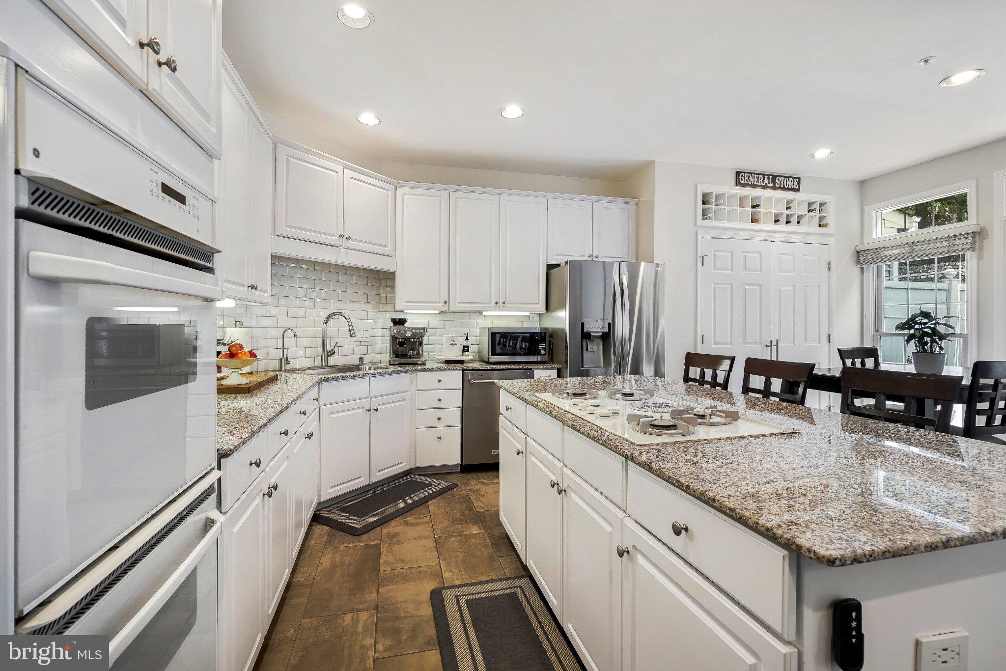 11405 Cedar Ridge Drive Potomac, MD 20854 - Photo 14 of 30 Gallery Image 14