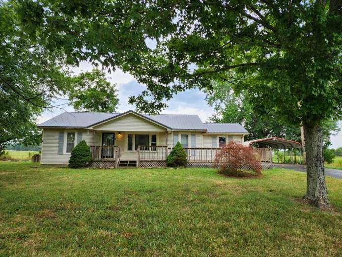 793 Wesley Chapel Road Lawrenceburg, TN 38464 - Photo 1 of 24