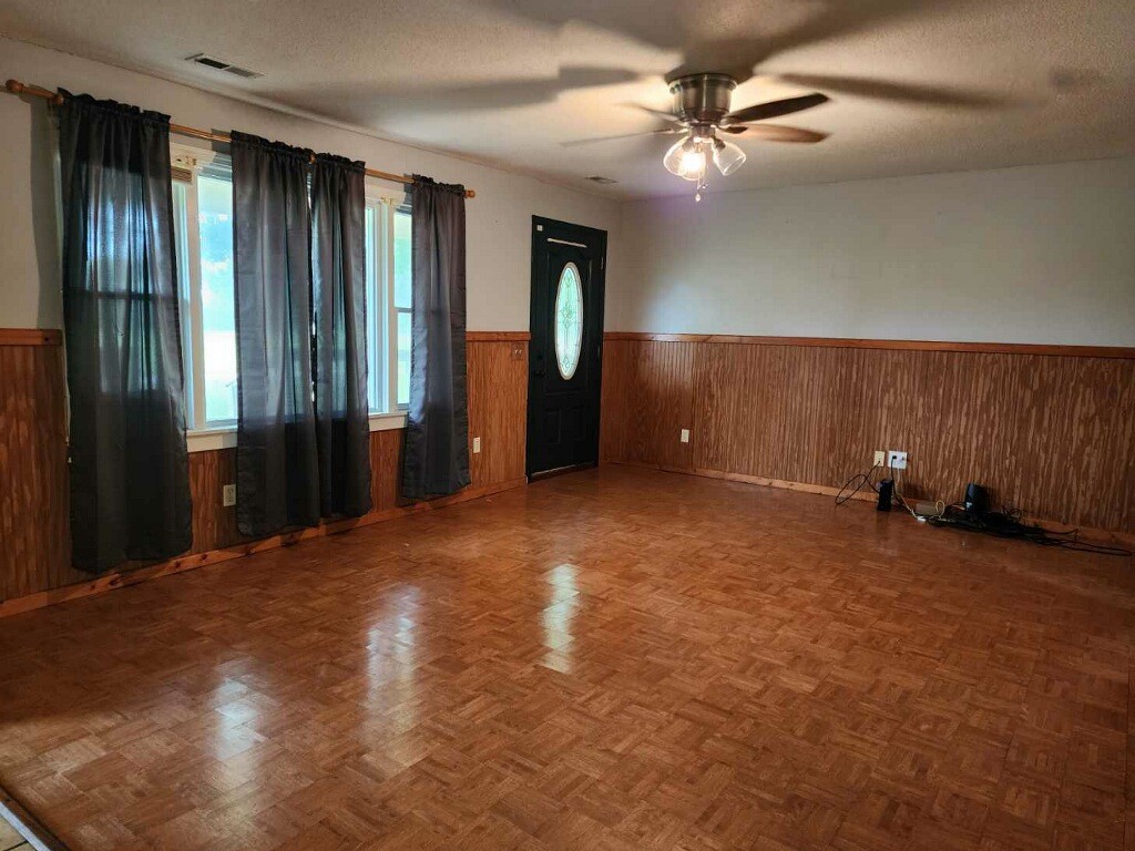 793 Wesley Chapel Road Lawrenceburg, TN 38464 - Photo 2 of 24