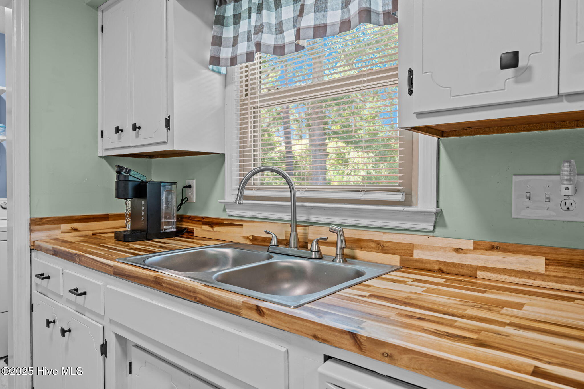 1103 Fulcher Lane New Bern, NC 28562 - Photo 28 of 36 33-web-or-mls-DSC_2433