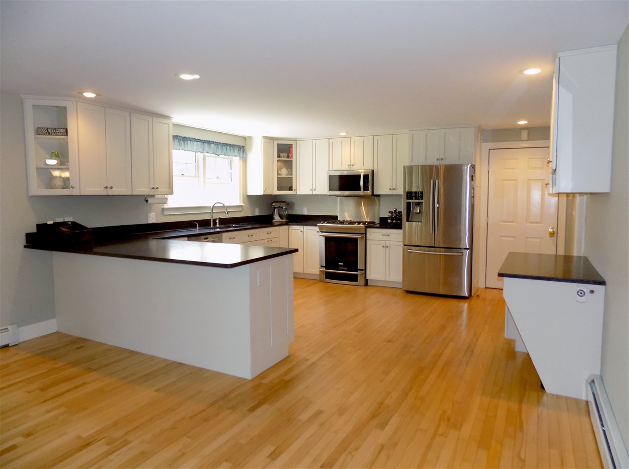 282 Exeter Road Hampton Falls, NH 03844 - Photo 5 of 34