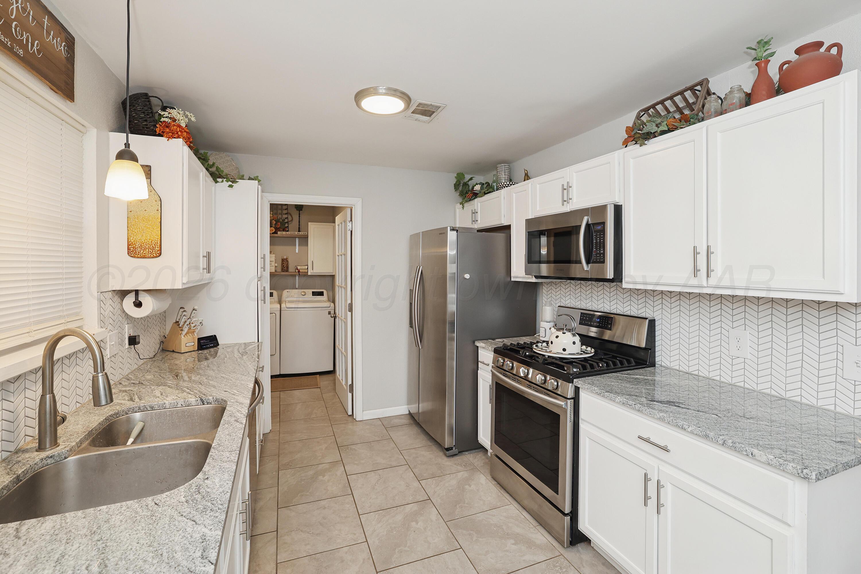 7809 Cervin Drive Amarillo, TX 79121 - Photo 11 of 32 11-Kitchen