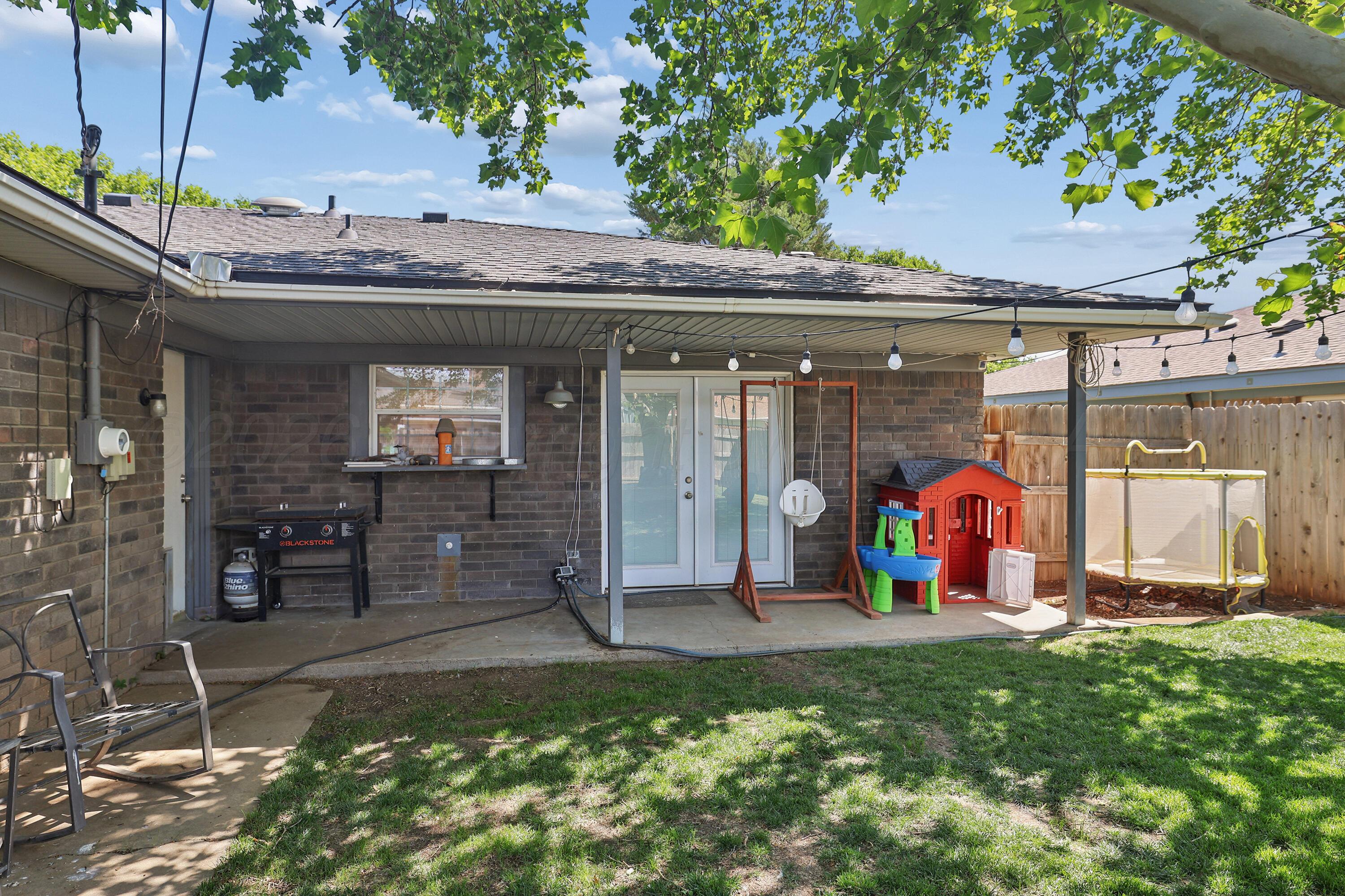 7809 Cervin Drive Amarillo, TX 79121 - Photo 29 of 32 29-Back Patio
