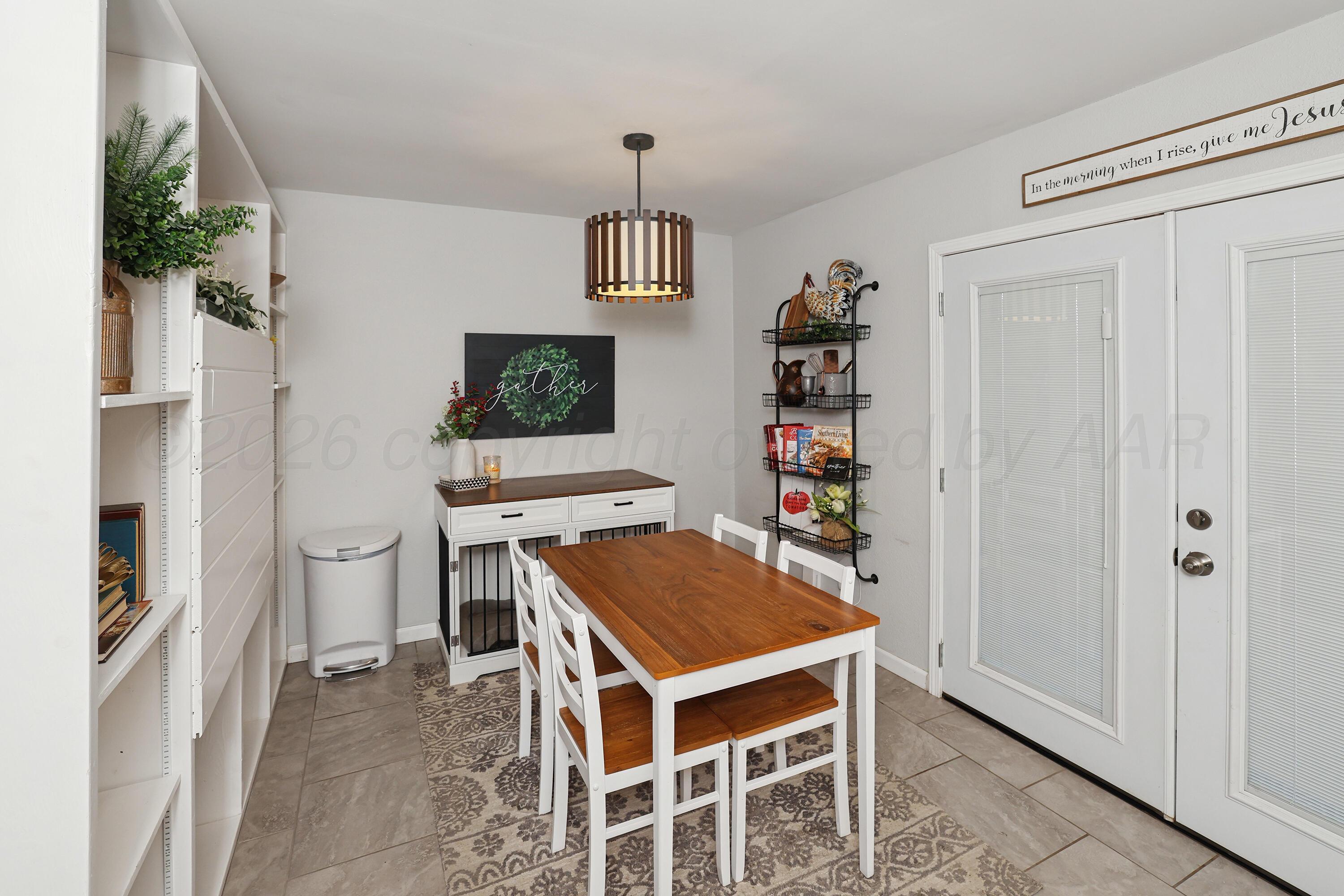 7809 Cervin Drive Amarillo, TX 79121 - Photo 8 of 32 8-Dining Area
